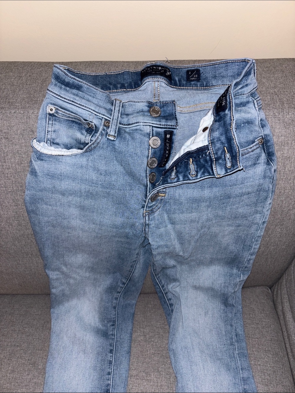 Lucky Brand women’s size 2 Washed Blue Bridgette high Rise skinny jeans - Picture 2 of 15